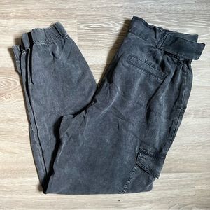 NWOT Young Fabulous & Broke Cargo Distressed Joggers Size Small 💯% Cotton
